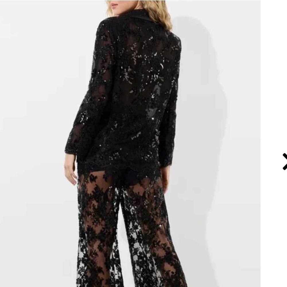 Alice and Olivia
Judith Embellished Sheer Lace Notch Collar Blazer - Picture 6 of 8